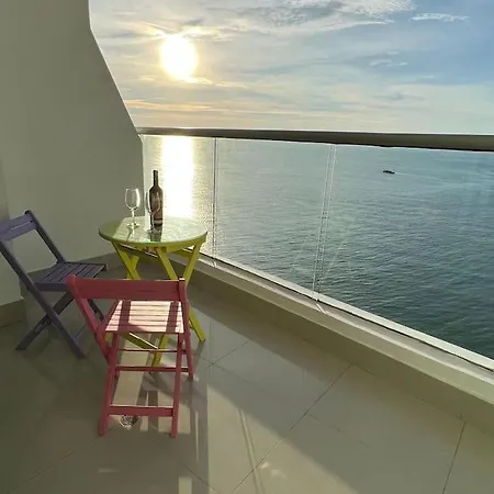 Lujoso Apto Con Vista Al Mar En Playa Bocagrande Apartamento